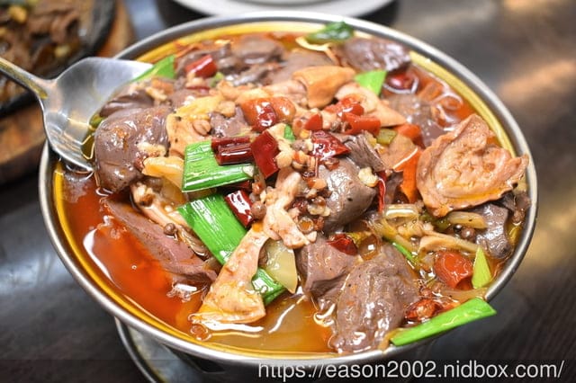 宜蘭窯烤雞推薦 | 宜蘭百匯窯烤雞餐廳/二連霸榮獲十大好食餐廳 濃郁薰香窯烤雞，肉質鮮嫩不乾柴 人氣美食 五更腸旺 二度得獎關鍵