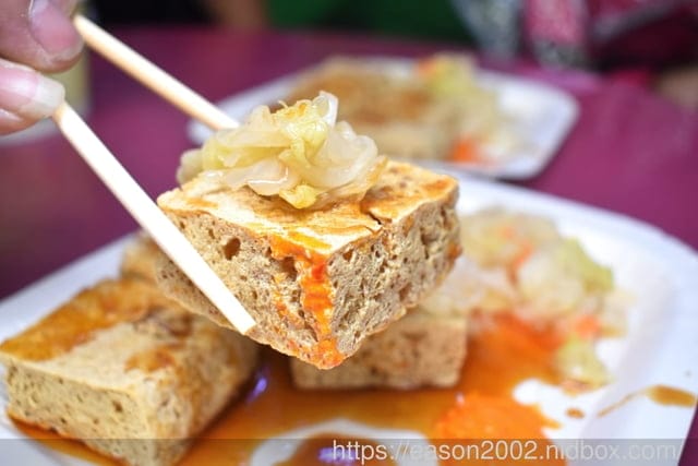 新竹臭豆腐 | 逢甲夜市臭豆腐金山店 專賣 脆皮臭豆腐 麻辣鴨血臭豆腐 小腸豬血湯 簡單三品項，滿足饕客味蕾
