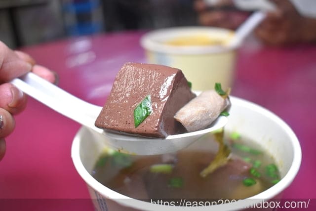 新竹臭豆腐 | 逢甲夜市臭豆腐金山店 專賣 脆皮臭豆腐 麻辣鴨血臭豆腐 小腸豬血湯 簡單三品項，滿足饕客味蕾