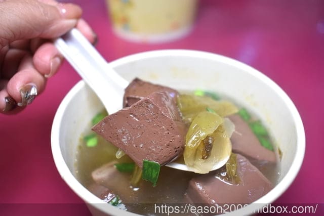 新竹臭豆腐 | 逢甲夜市臭豆腐金山店 專賣 脆皮臭豆腐 麻辣鴨血臭豆腐 小腸豬血湯 簡單三品項，滿足饕客味蕾