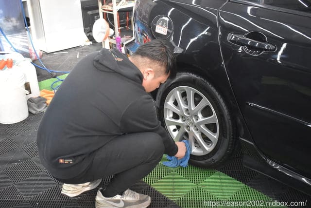 竹北手工洗車推薦 | 洗來登汽車美容中心 佔地200坪大型手工兼自助洗車美容中心 聘請國際級汽車美容師傅領其深耕十年以上專業美容團隊