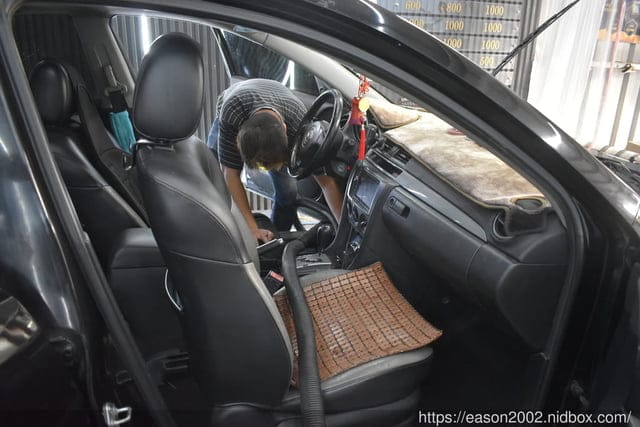 竹北手工洗車推薦 | 洗來登汽車美容中心 佔地200坪大型手工兼自助洗車美容中心 聘請國際級汽車美容師傅領其深耕十年以上專業美容團隊
