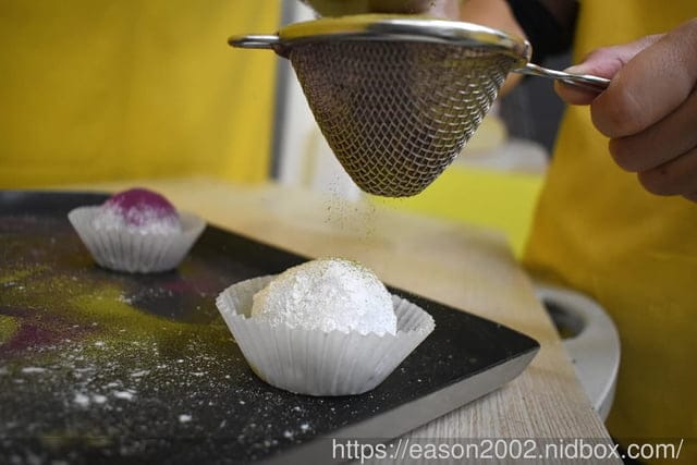 台中伴手禮 | 芳塢碼頭專業麻糬 傳統美食新突破 莓友朵起來 季節限定（新鮮草莓+傳統麻糬+手作餡料）