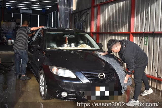 竹北手工洗車推薦 | 洗來登汽車美容中心 佔地200坪大型手工兼自助洗車美容中心 聘請國際級汽車美容師傅領其深耕十年以上專業美容團隊
