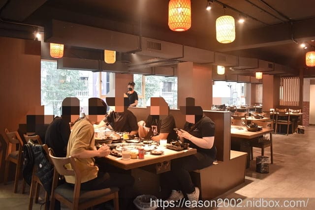 桃園燒肉吃到飽餐廳推薦 | 伍將日式燒肉火鍋吃到飽-南崁店 最低只要NT$698 就可以享受精緻燒肉、火鍋自助吧、飲料吧、冰淇淋吧（Cold Stone、卡比索）、甜點櫃、熟食區、啤酒暢飲 無限量供應