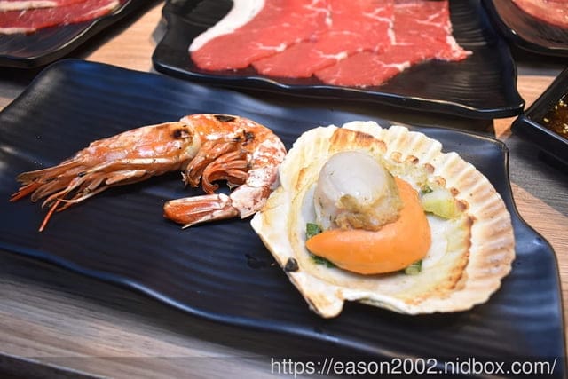 桃園燒肉吃到飽餐廳推薦 | 伍將日式燒肉火鍋吃到飽-南崁店 最低只要NT$698 就可以享受精緻燒肉、火鍋自助吧、飲料吧、冰淇淋吧（Cold Stone、卡比索）、甜點櫃、熟食區、啤酒暢飲 無限量供應