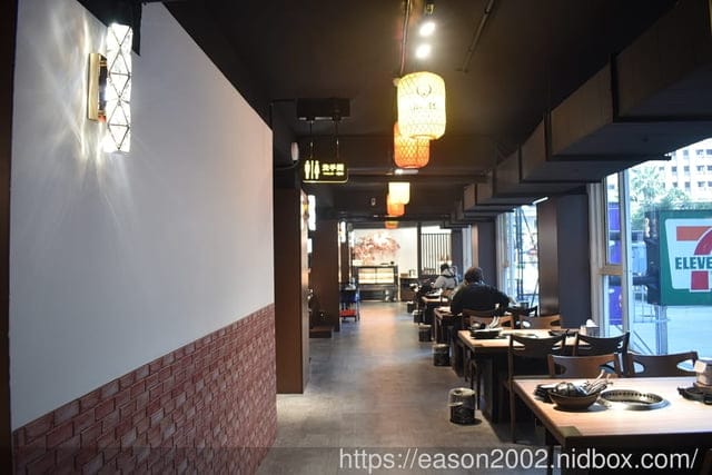 桃園燒肉吃到飽餐廳推薦 | 伍將日式燒肉火鍋吃到飽-南崁店 最低只要NT$698 就可以享受精緻燒肉、火鍋自助吧、飲料吧、冰淇淋吧（Cold Stone、卡比索）、甜點櫃、熟食區、啤酒暢飲 無限量供應