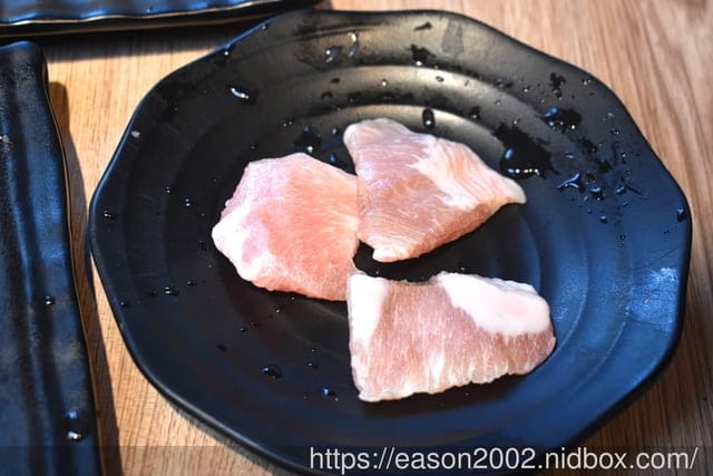 桃園燒肉吃到飽餐廳推薦 | 伍將日式燒肉火鍋吃到飽-南崁店 最低只要NT$698 就可以享受精緻燒肉、火鍋自助吧、飲料吧、冰淇淋吧（Cold Stone、卡比索）、甜點櫃、熟食區、啤酒暢飲 無限量供應
