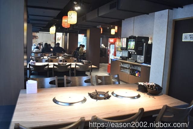 桃園燒肉吃到飽餐廳推薦 | 伍將日式燒肉火鍋吃到飽-南崁店 最低只要NT$698 就可以享受精緻燒肉、火鍋自助吧、飲料吧、冰淇淋吧（Cold Stone、卡比索）、甜點櫃、熟食區、啤酒暢飲 無限量供應