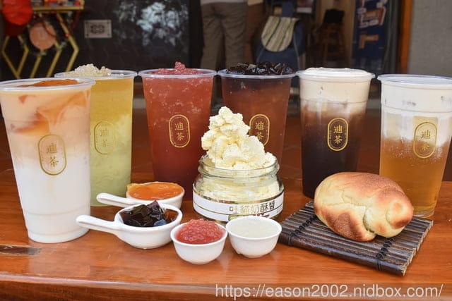 全台首創奶酥奶蓋 迪茶迪化店 | 大稻埕必喝手搖！全台第一家！可以喝的奶酥麵包搭配清爽四季春，經典四層口感超特別！
