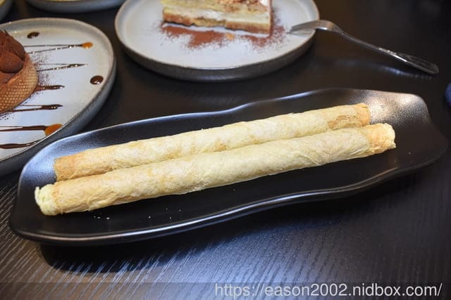 台中西屯區 精品咖啡 手作甜點 | 湮云 Lostcloud Cafe 復古收音機的主題咖啡廳 安靜舒適的空間，合適讀書、聊天、辦公、洽談工作、公司行號包場開會