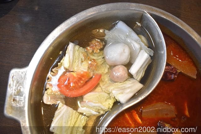 三重麻辣鴛鴦鍋推薦 | 崔記麻辣鴛鴦三重店 麻辣夢幻果凍鴨血＆香嫩豆腐 手工沙茶 天然食材熬製而成的湯底，還可以拿來煮粥