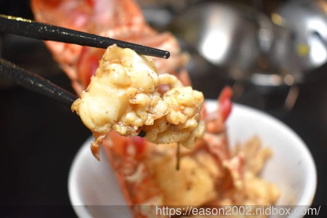 新竹火鍋推薦 | 六野鴛鴦鍋物 浮誇系和牛龍蝦雙人海陸套餐 一斤重的大龍蝦、日本A5和牛還有肉瀑布造型肉盤，細火慢熬的湯頭醇厚，最頂級的美味饗宴