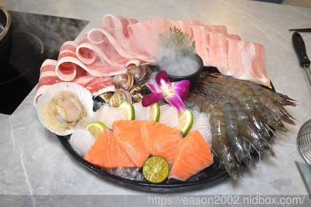 台北捷運美食 | 熟度火鍋文山景美店 每天吃的平價火鍋店 提供11種風味湯底可以選擇 爆炒湯底 異國風味湯底 創意湯底