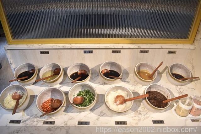 台北捷運美食 | 熟度火鍋文山景美店 每天吃的平價火鍋店 提供11種風味湯底可以選擇 爆炒湯底 異國風味湯底 創意湯底