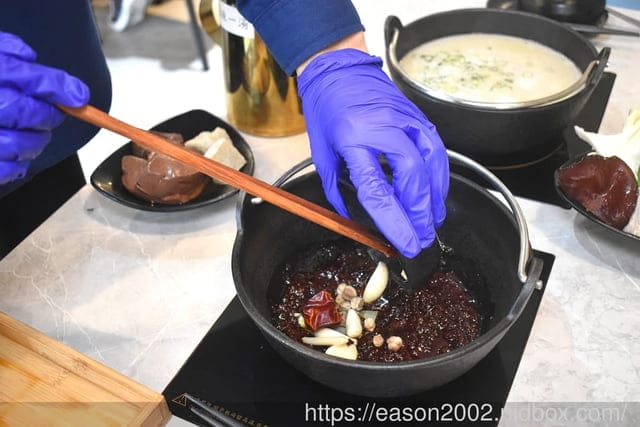 台北捷運美食 | 熟度火鍋文山景美店 每天吃的平價火鍋店 提供11種風味湯底可以選擇 爆炒湯底 異國風味湯底 創意湯底