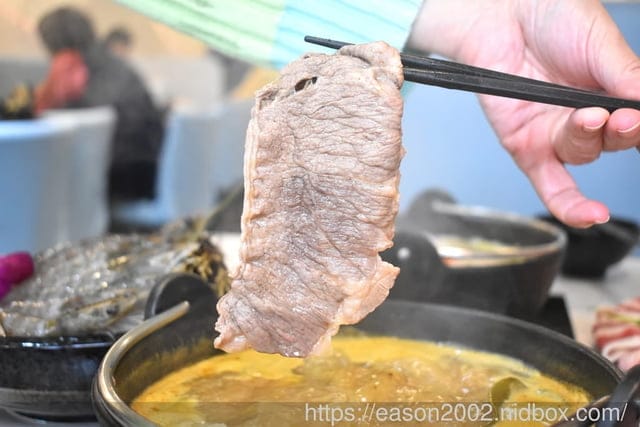 台北捷運美食 | 熟度火鍋文山景美店 每天吃的平價火鍋店 提供11種風味湯底可以選擇 爆炒湯底 異國風味湯底 創意湯底