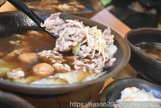 新莊美食 | 蜀羊-一碗小羊肉 新莊宏匯廣場7樓美食街 湯頭清甜甘醇 羊肉肉質軟嫩 吃起來沒有羊騷味