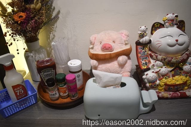 花蓮早午餐推薦 | 秝好碳烤土司 熔岩起司瀑布肉蛋三明治 超浮誇～！！！ 嚴選大甲芋頭，新鮮手作超大芋泥球，搭配波蘿堡，最對味～！！！