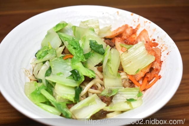 新北板橋巷弄美食 | 板凳麵 手工現擀的眷村美食 捲餅Q彈有勁 份量飽足 招牌炙燒牛五花湯 濃郁醇厚