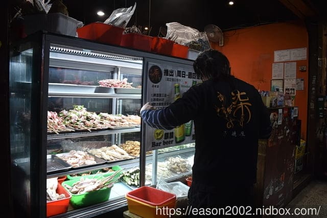 台北串燒居酒屋推薦 | 柒 串燒屋 最後回味～在地經營十年的串燒品牌，即將於3/31結業 重新裝潢，承襲舊有的精神，融入柒息地的烤肉神醬，提供更多元化的菜色，再出發～！！！