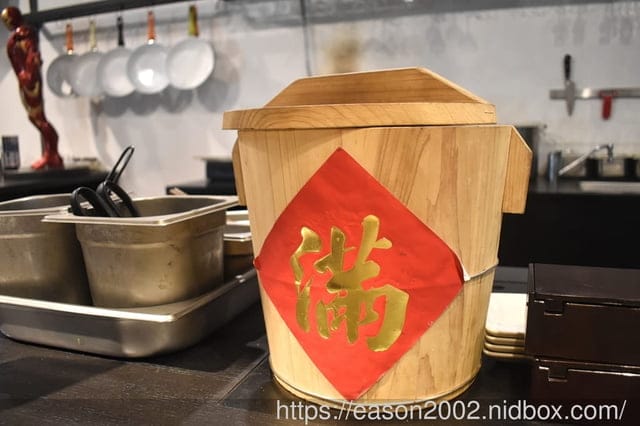 台北美食推薦 | A.I.O 餐廳 (all In One Restaurants) 碳烤野生龍蝦 買一送一 掃描 QR Code 加入新會員 加碼再送一隻