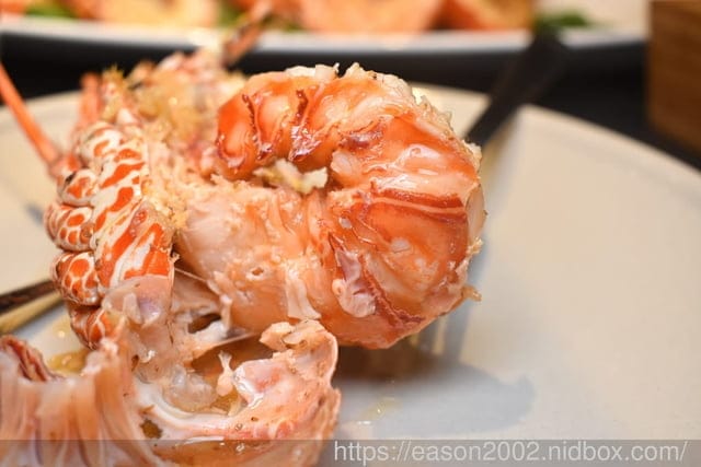 台北美食推薦 | A.I.O 餐廳 (all In One Restaurants) 碳烤野生龍蝦 買一送一 掃描 QR Code 加入新會員 加碼再送一隻