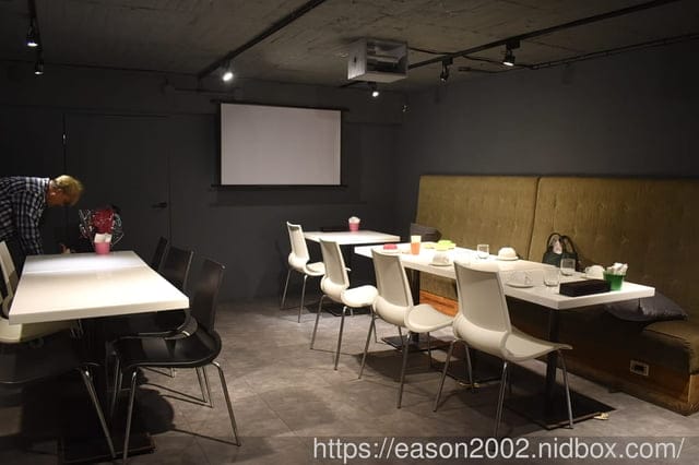 台北美食推薦 | A.I.O 餐廳 (all In One Restaurants) 碳烤野生龍蝦 買一送一 掃描 QR Code 加入新會員 加碼再送一隻