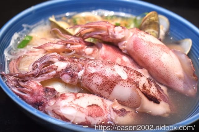 台北美食推薦 | A.I.O 餐廳 (all In One Restaurants) 碳烤野生龍蝦 買一送一 掃描 QR Code 加入新會員 加碼再送一隻