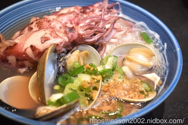 台北美食推薦 | A.I.O 餐廳 (all In One Restaurants) 碳烤野生龍蝦 買一送一 掃描 QR Code 加入新會員 加碼再送一隻