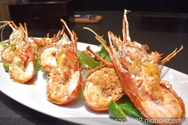 台北美食推薦 | A.I.O 餐廳 (all In One Restaurants) 碳烤野生龍蝦 買一送一 掃描 QR Code 加入新會員 加碼再送一隻
