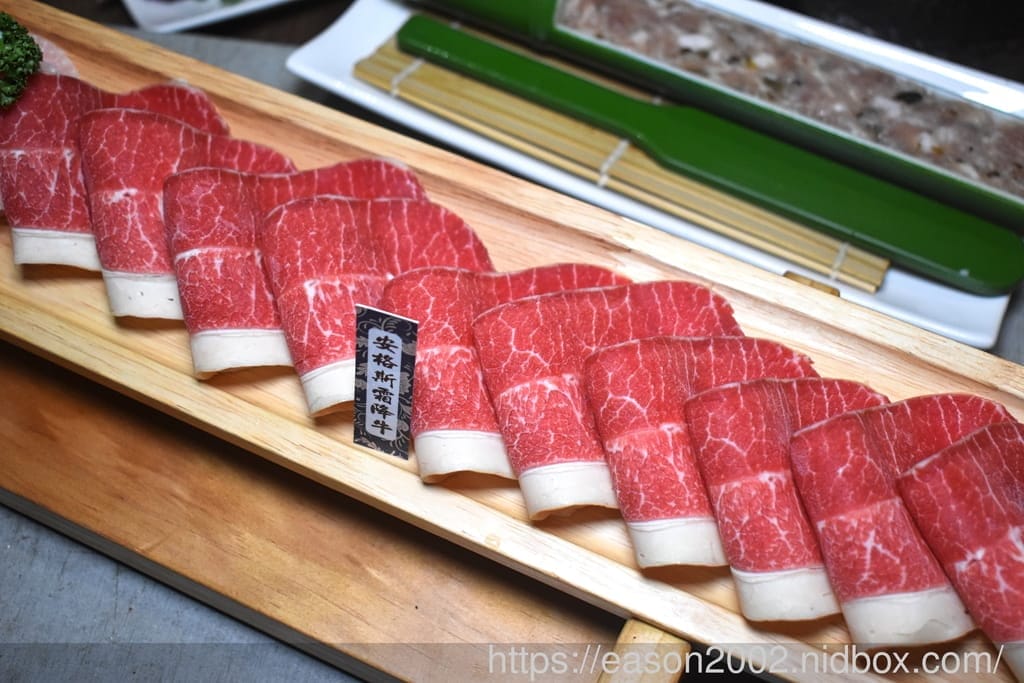台中火鍋推薦 | 禧珍家新中式火鍋 首推獨家湯底「孟婆湯」、「螺獅粉」，還有老闆私房手路菜