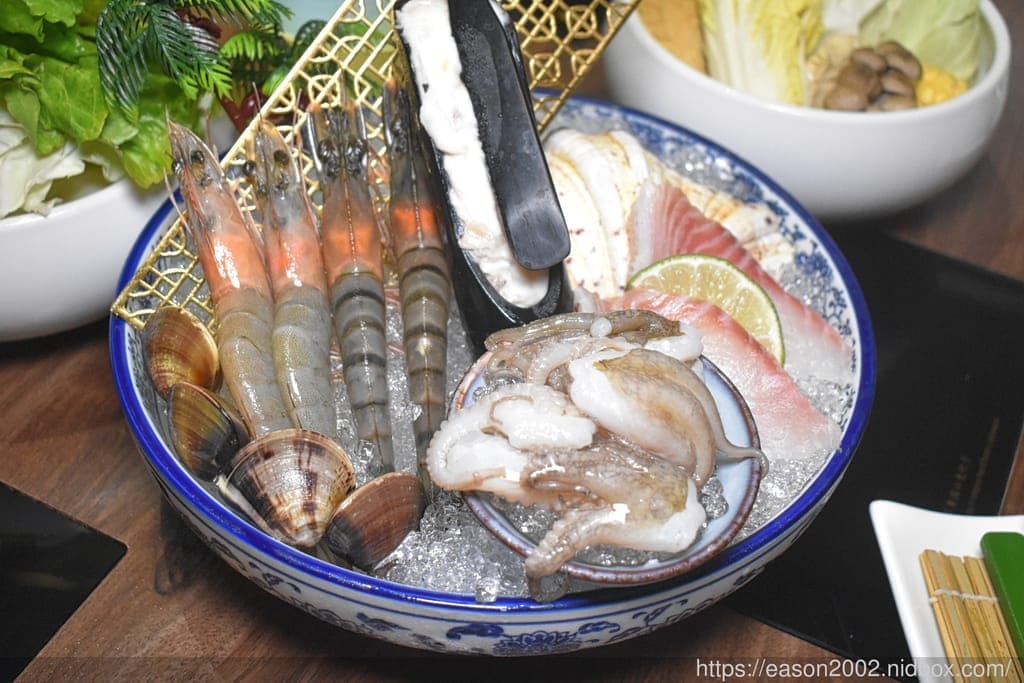 台中火鍋推薦 | 禧珍家新中式火鍋 首推獨家湯底「孟婆湯」、「螺獅粉」，還有老闆私房手路菜