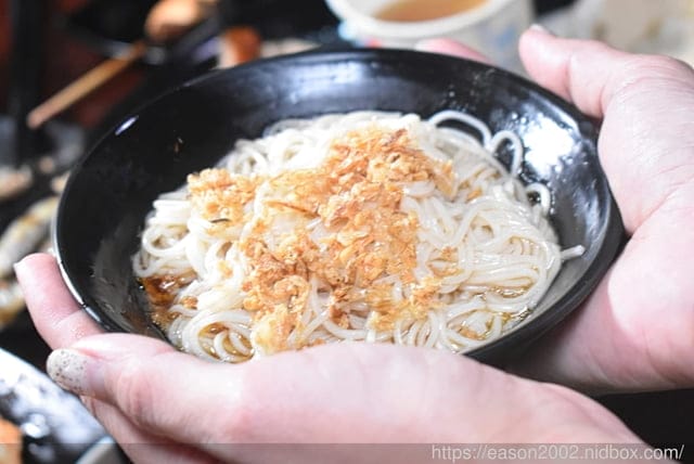 台北桶仔雞推薦 | 雞老闆桶仔雞長春店 當月壽星送桶仔雞（或送烤雞）慶生 沒有壽星，消費也免費請你吃雞