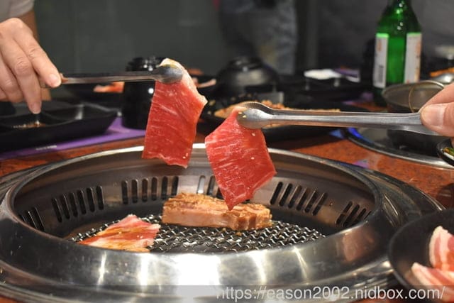 土城燒肉推薦 | Shock 土城 星際店 吃到飽燒肉餐廳 歡唱大包廂 最多可容納15-20人 生日party、節日慶祝、尾牙宴、春酒、員工聚餐等，還有提供包場服務喔～！！！