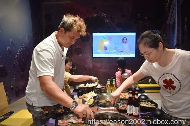 土城燒肉推薦 | Shock 土城 星際店 吃到飽燒肉餐廳 歡唱大包廂 最多可容納15-20人 生日party、節日慶祝、尾牙宴、春酒、員工聚餐等，還有提供包場服務喔～！！！