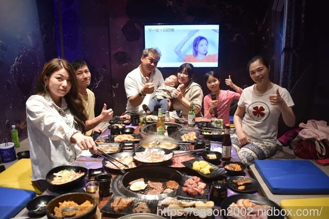 土城燒肉推薦 | Shock 土城 星際店 吃到飽燒肉餐廳 歡唱大包廂 最多可容納15-20人 生日party、節日慶祝、尾牙宴、春酒、員工聚餐等，還有提供包場服務喔～！！！
