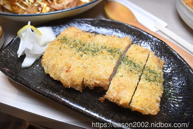 新莊最強咖哩飯 | 喜歡咖哩 中原店 蘊藏馬鈴薯香氣的咖哩醬汁 升級B套餐 起司厚蛋蓋在飯上 晉級的濃郁香氣 超逼人～！！！日式梅酒、沙瓦、啤酒，來店第一杯只要NT$50