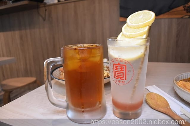 新莊最強咖哩飯 | 喜歡咖哩 中原店 蘊藏馬鈴薯香氣的咖哩醬汁 升級B套餐 起司厚蛋蓋在飯上 晉級的濃郁香氣 超逼人～！！！日式梅酒、沙瓦、啤酒，來店第一杯只要NT$50