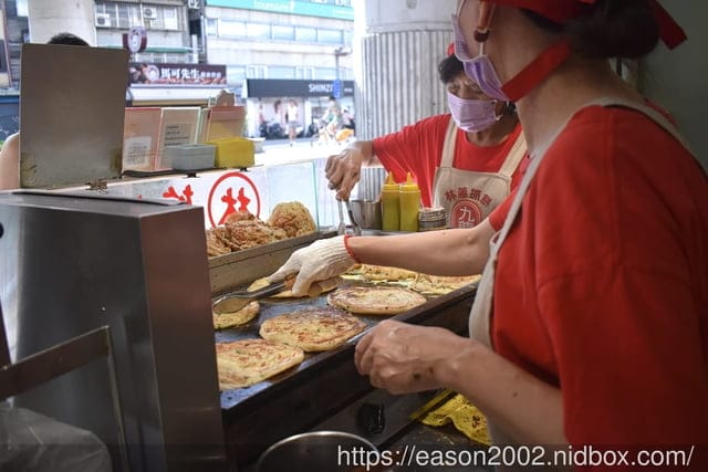士林捷運站美食 | 九龍粉圓豆花+林家蔥抓餅 超絕配的銅板美食組合