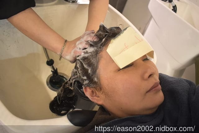 板橋染髮推薦 | AZONE髮廊-新月殿 染髮不分長短均一價 護髮買一送一 鉑金修護髮膜，持續有感一個月～！！！