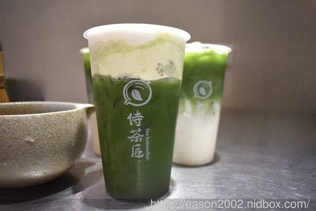 盤點西門町手搖「侍茶匠」必喝TOP 3，內行人必點超浮誇4公分厚 豆乳奶蓋|新品抹茶每杯手刷 30 秒！被抹茶耽誤的豆乳奶蓋專門店
