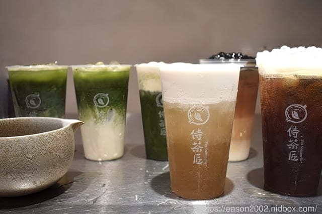 盤點西門町手搖「侍茶匠」必喝TOP 3，內行人必點超浮誇4公分厚 豆乳奶蓋|新品抹茶每杯手刷 30 秒！被抹茶耽誤的豆乳奶蓋專門店