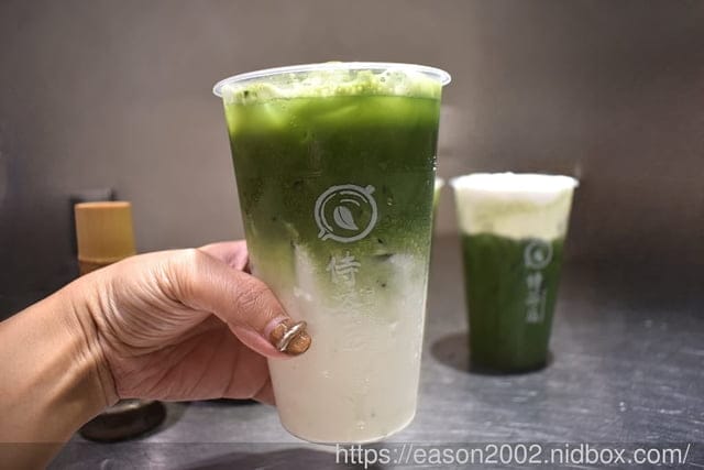 盤點西門町手搖「侍茶匠」必喝TOP 3，內行人必點超浮誇4公分厚 豆乳奶蓋|新品抹茶每杯手刷 30 秒！被抹茶耽誤的豆乳奶蓋專門店