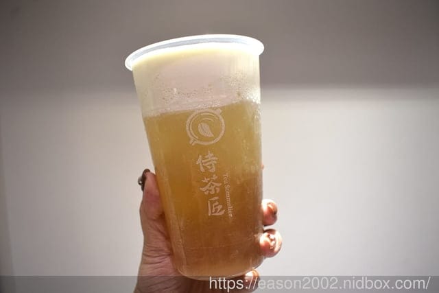 盤點西門町手搖「侍茶匠」必喝TOP 3，內行人必點超浮誇4公分厚 豆乳奶蓋|新品抹茶每杯手刷 30 秒！被抹茶耽誤的豆乳奶蓋專門店