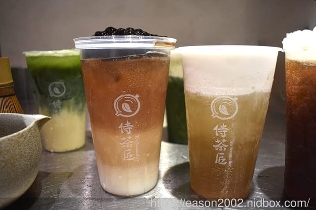 盤點西門町手搖「侍茶匠」必喝TOP 3，內行人必點超浮誇4公分厚 豆乳奶蓋|新品抹茶每杯手刷 30 秒！被抹茶耽誤的豆乳奶蓋專門店