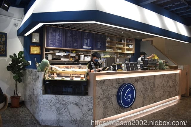 三重不限時咖啡廳 | Cozy coffee 可集咖啡 三重門市 免百元咖啡，待一下午 舒適空間 附設插座、免費wifi