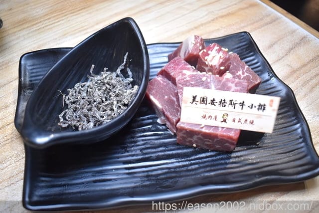 蘆洲燒肉推薦 | 在地經營23年老店 燒肉屋(蘆洲店)~感受日式炭火魅力 捷運徐匯中學站、徐匯廣場正後方