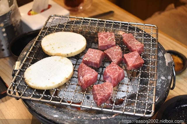 蘆洲燒肉推薦 | 在地經營23年老店 燒肉屋(蘆洲店)~感受日式炭火魅力 捷運徐匯中學站、徐匯廣場正後方