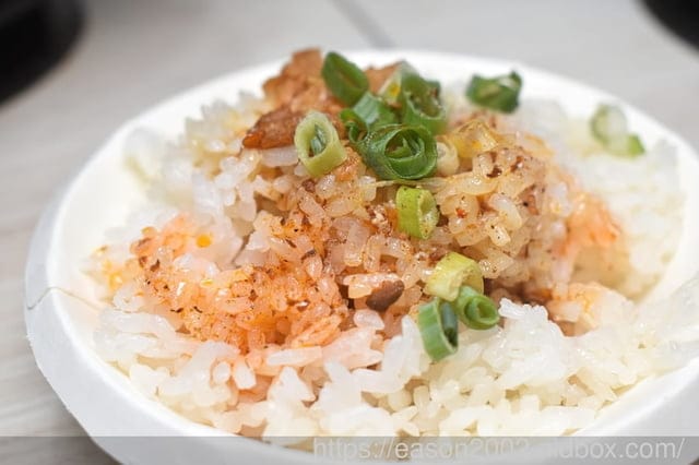 百元鍋物也有免費自助吧吃到飽！？ | 逸小鍋鍋物蘆洲店 湯頭多達20多種可以選擇，還有4款素食湯底 肉品買一送一